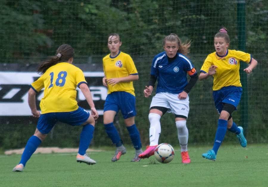 Reprezentacja Śląskiego ZPN U15 Dziewcząt zaczęła turniej w Pustyni na szóstkę z minusem