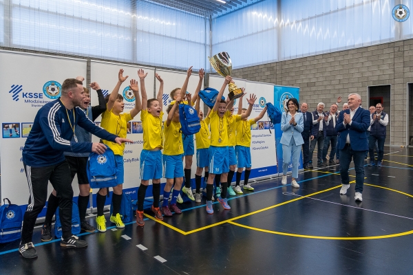 12-latkowie TS United Żywiec z kolejnym trofeum