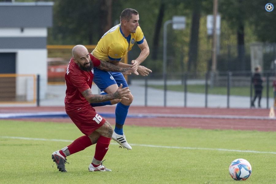 Bramka jak w Lidze Mistrzów – z wolnego w samo okienko