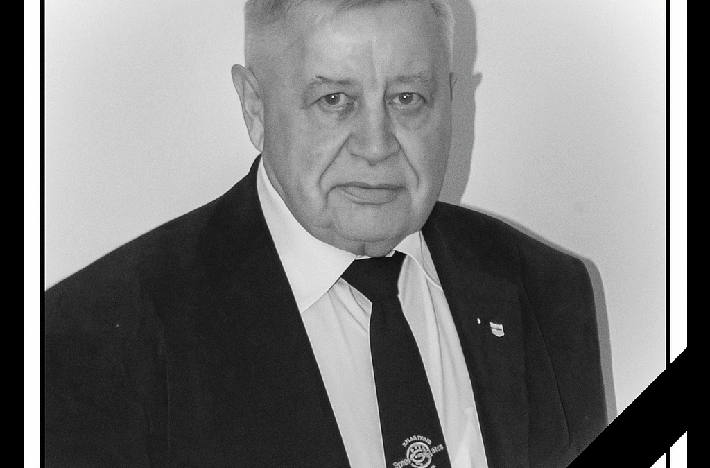 Z głębokim żalem zawiadamiamy, że zmarł Pan Janusz Gałązka