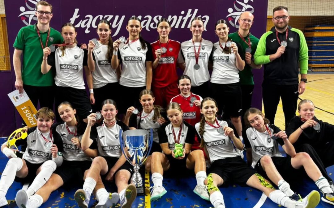 Rekordzistki Wicemistrzyniami Polski U17 w&nbsp;futsalu