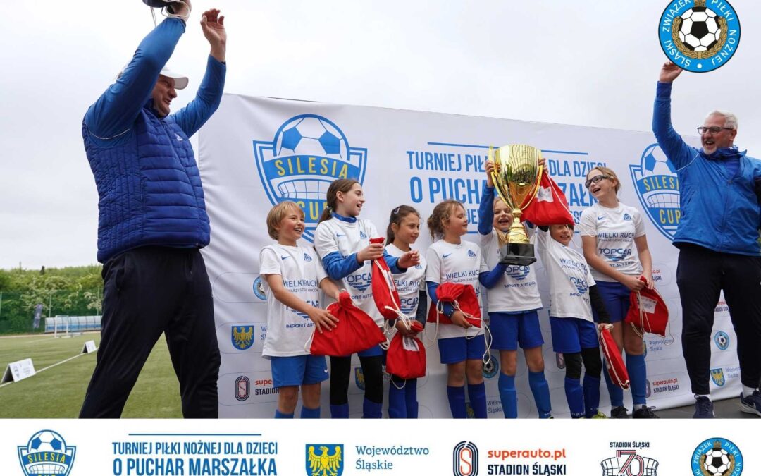 Dziewczęta z&nbsp;Ruchu Chorzów U10 triumfują w&nbsp;Turnieju piłki nożnej dla dzieci Silesia Cup o&nbsp;Puchar Marszałka Województwa Śląskiego