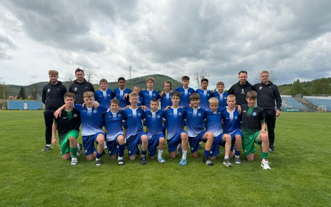 Reprezentacja Śląskiego ZPN U13 chłopców w&nbsp;doskonałych nastrojach wróciła z&nbsp;Wałbrzycha